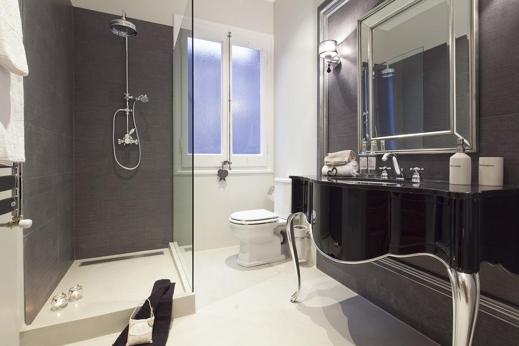 Apartments Barcelona & Home Deco Centro Luaran gambar