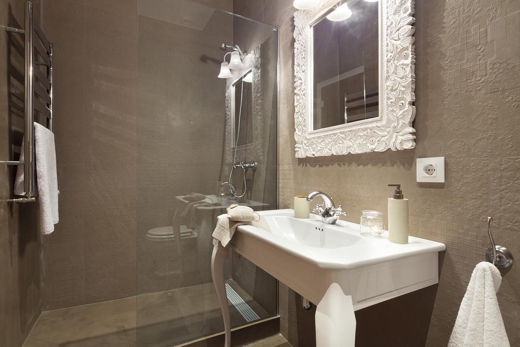 Apartments Barcelona & Home Deco Centro Luaran gambar